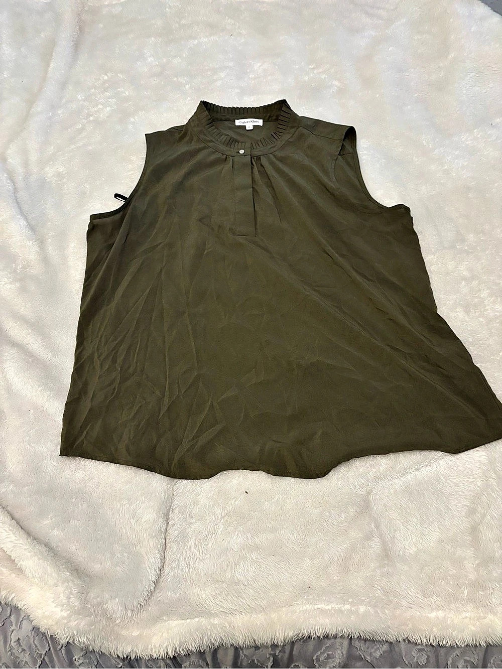 Calvin Klein Sleeveless Top in Green Size Medium Like New